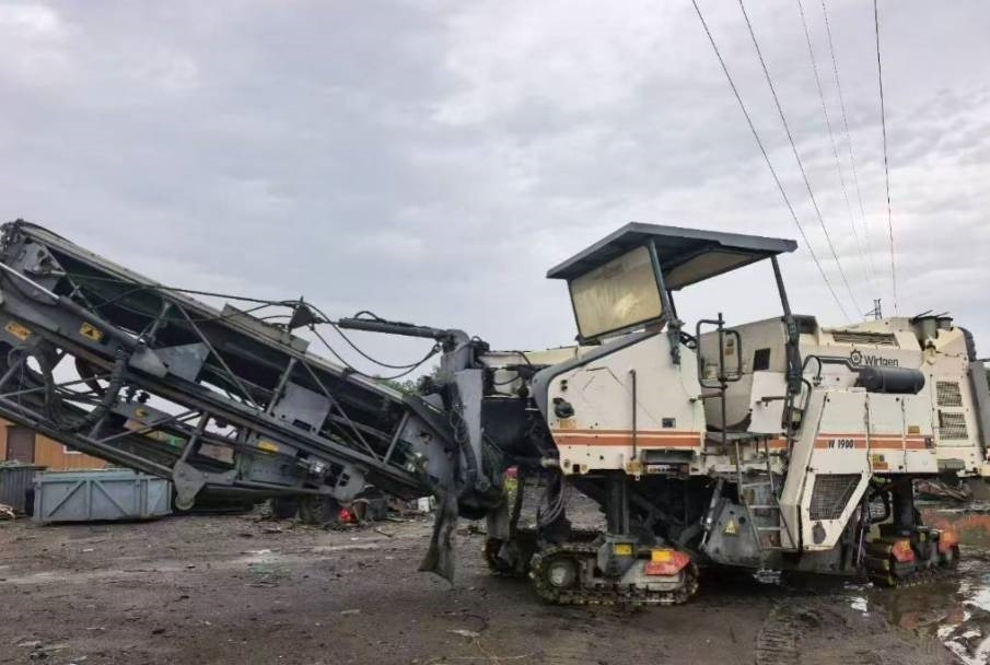 Wirtgen 1900DC - Asfaltfräs: bild 2 Wirtgen 1900DC - Asfaltfräs: bild 2