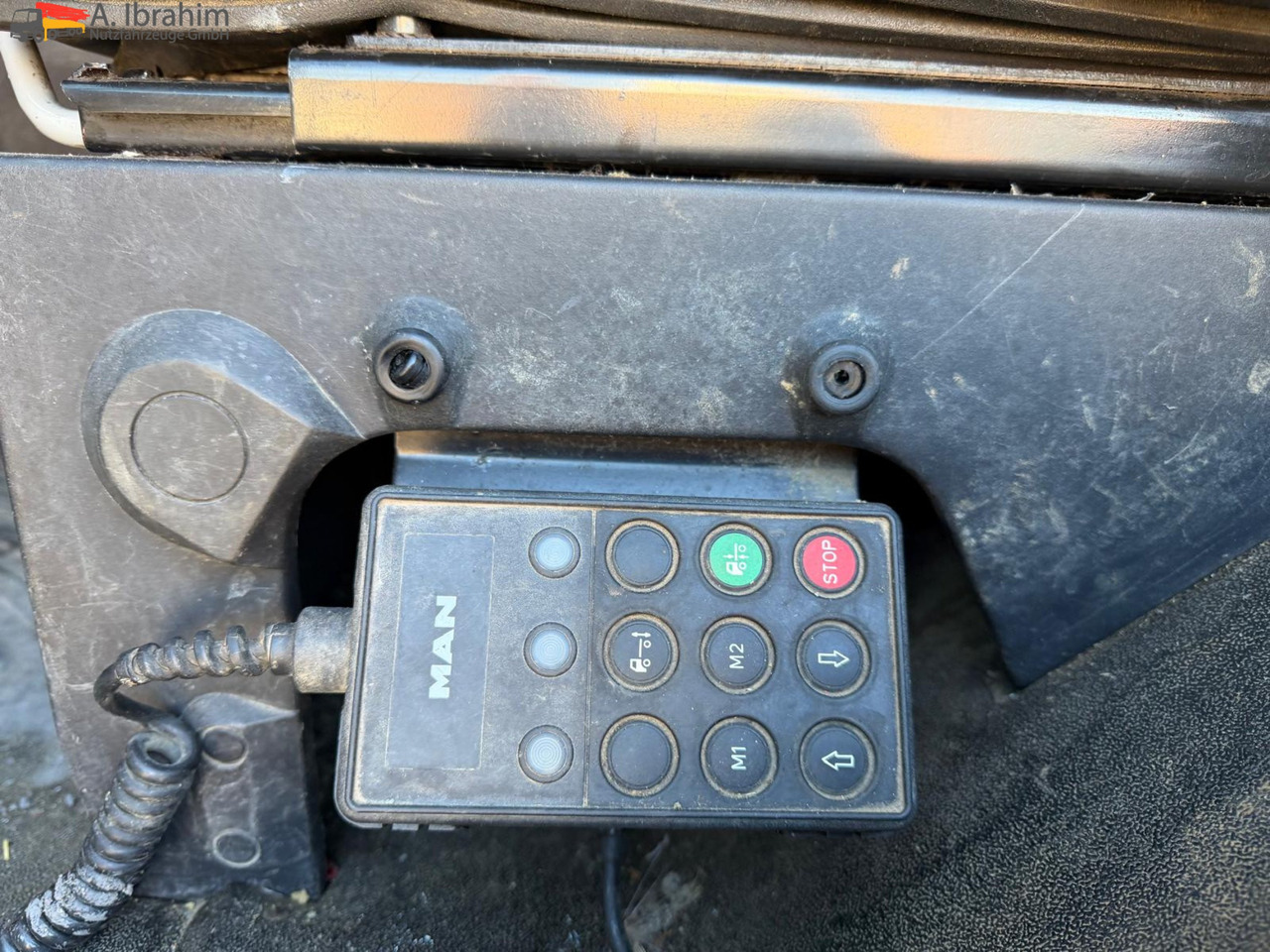 MAN 26.464 6x4 | Retarder | Klima | Schaltgetriebe | 3 Pedals - Dragbil: bild 4 MAN 26.464 6x4 | Retarder | Klima | Schaltgetriebe | 3 Pedals - Dragbil: bild 4