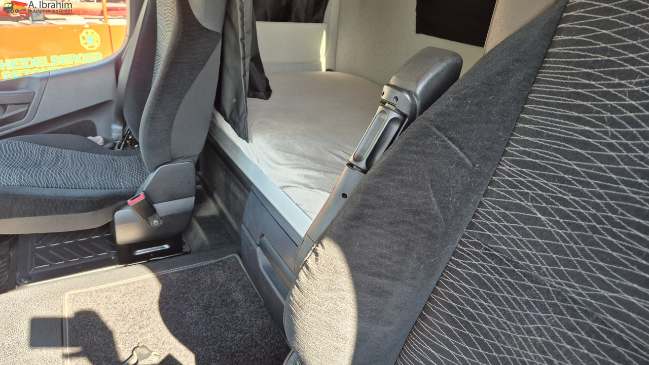 Mercedes-Benz DB 1840 H 4x4 Hydrodrive - Dragbil: bild 5 Mercedes-Benz DB 1840 H 4x4 Hydrodrive - Dragbil: bild 5