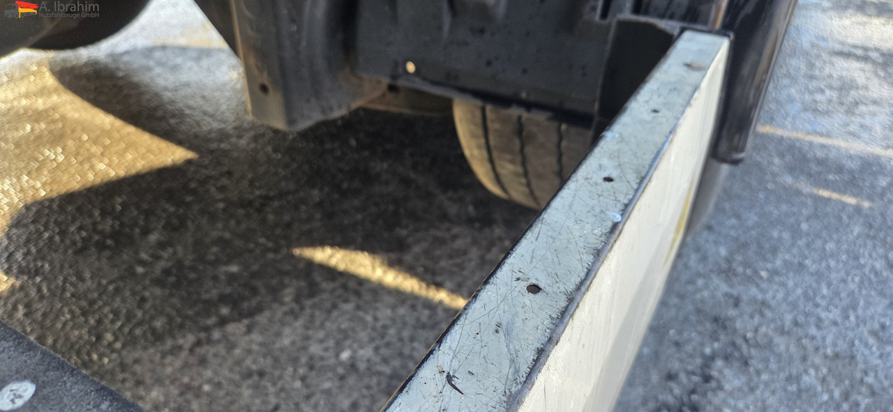 Krone SD Megatrailer Hubdach Liftachse | SAF Achsen - Kapelltrailer: bild 2 Krone SD Megatrailer Hubdach Liftachse | SAF Achsen - Kapelltrailer: bild 2