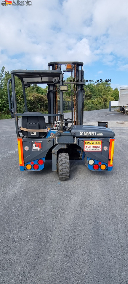 M4-25.3F Moffett Mitnahmestapler - Påhängstruck: bild 4 M4-25.3F Moffett Mitnahmestapler - Påhängstruck: bild 4