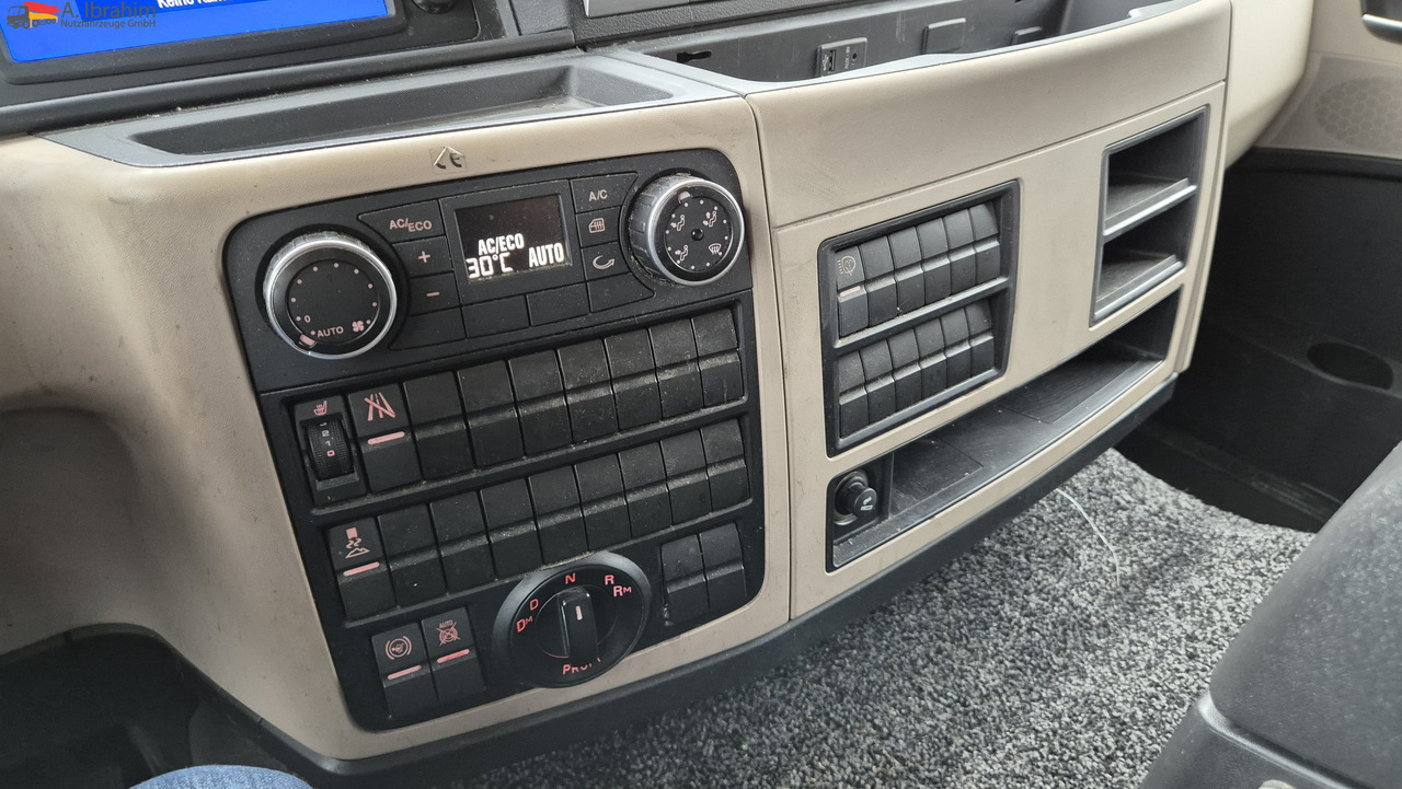 MAN 8.250 7,30 m Koffer, Navi, Topzustand - Volymskåp: bild 3 MAN 8.250 7,30 m Koffer, Navi, Topzustand - Volymskåp: bild 3