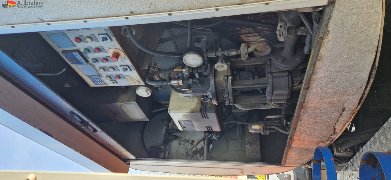 Leasa MAN TGA Asphaltspritze Schäfer 20 000 Liters MAN TGA Asphaltspritze Schäfer 20 000 Liters: bild 13 Leasa MAN TGA Asphaltspritze Schäfer 20 000 Liters MAN TGA Asphaltspritze Schäfer 20 000 Liters: bild 13