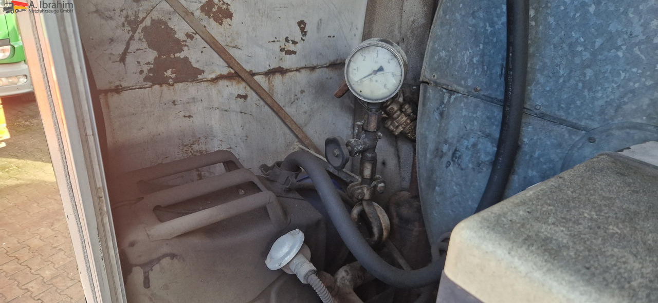 MAN TGA Asphaltspritze Schäfer 20 000 Liters - Tankbil: bild 3 MAN TGA Asphaltspritze Schäfer 20 000 Liters - Tankbil: bild 3