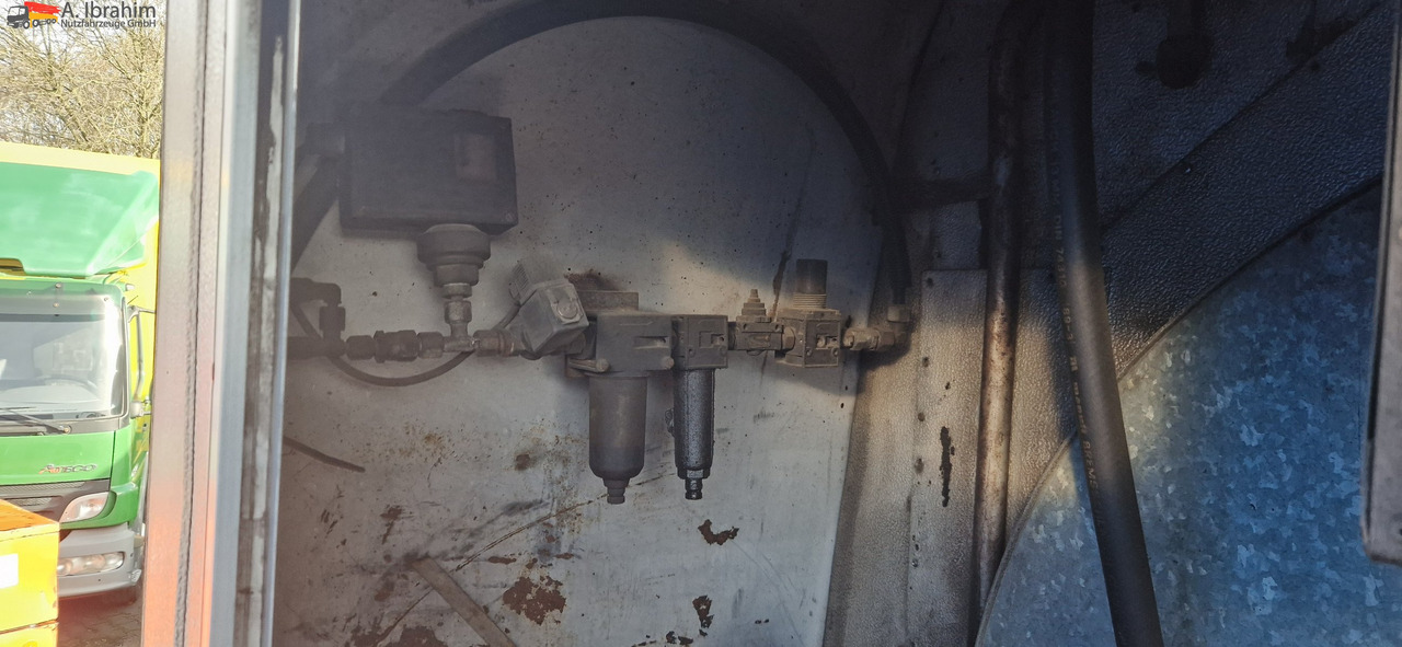 MAN TGA Asphaltspritze Schäfer 20 000 Liters - Tankbil: bild 2 MAN TGA Asphaltspritze Schäfer 20 000 Liters - Tankbil: bild 2