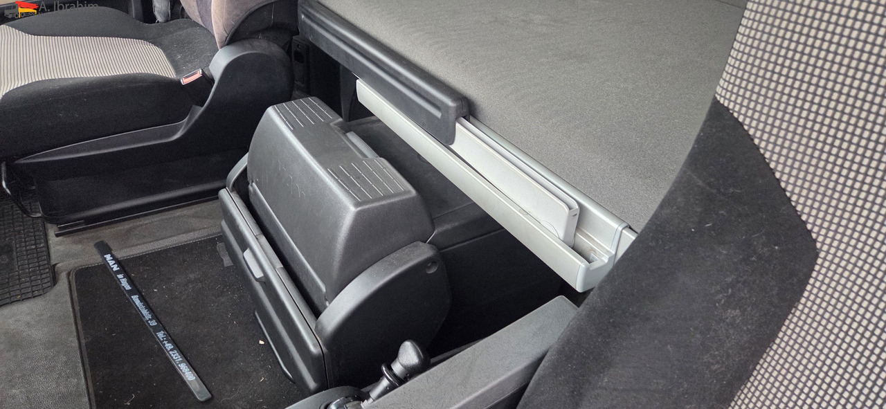 MAN TGX 26.460 6x2 | Lift-Lenkachse | Retarder | Klima | 2 x Vorhanden - Containerbil/ Växelflak lastbil: bild 5 MAN TGX 26.460 6x2 | Lift-Lenkachse | Retarder | Klima | 2 x Vorhanden - Containerbil/ Växelflak lastbil: bild 5