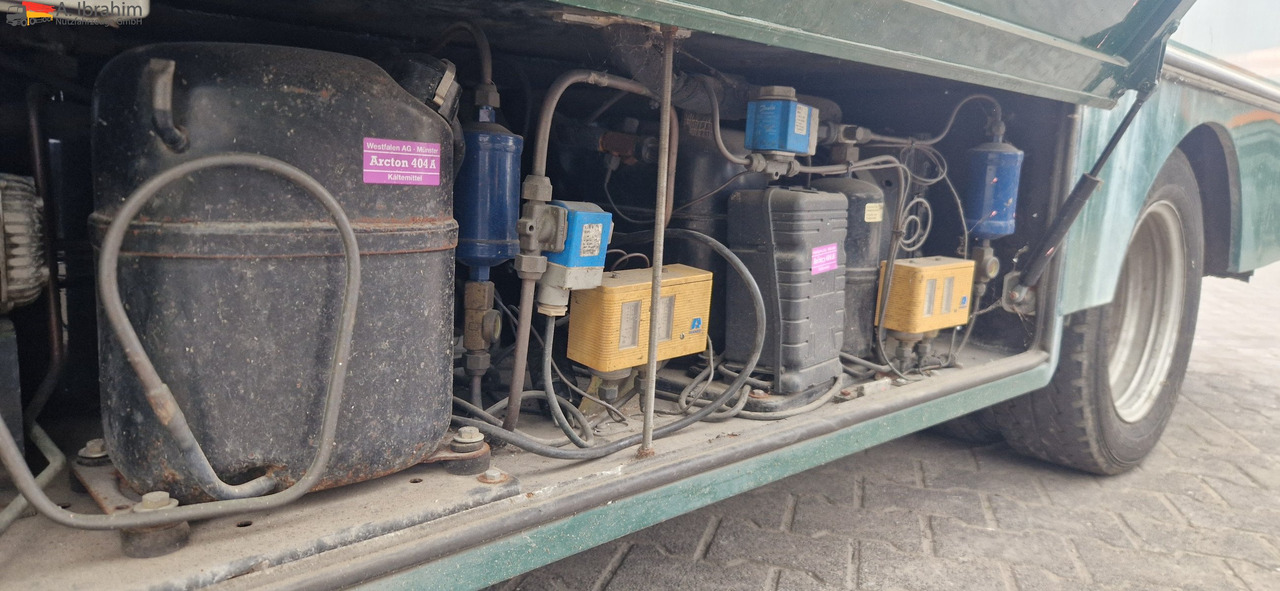 Mercedes-Benz 413 CDI Tiefkühlfächer, autom. Verkaufsklappe Basis ist ok - Kylbil: bild 3 Mercedes-Benz 413 CDI Tiefkühlfächer, autom. Verkaufsklappe Basis ist ok - Kylbil: bild 3