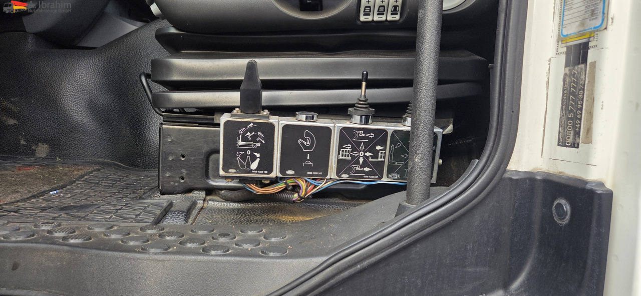 Mercedes-Benz DB 2541 Meiller RK 20.70 Lift-Lenkachse | 6x2 | mp3 - Lastväxlare lastbil: bild 2 Mercedes-Benz DB 2541 Meiller RK 20.70 Lift-Lenkachse | 6x2 | mp3 - Lastväxlare lastbil: bild 2