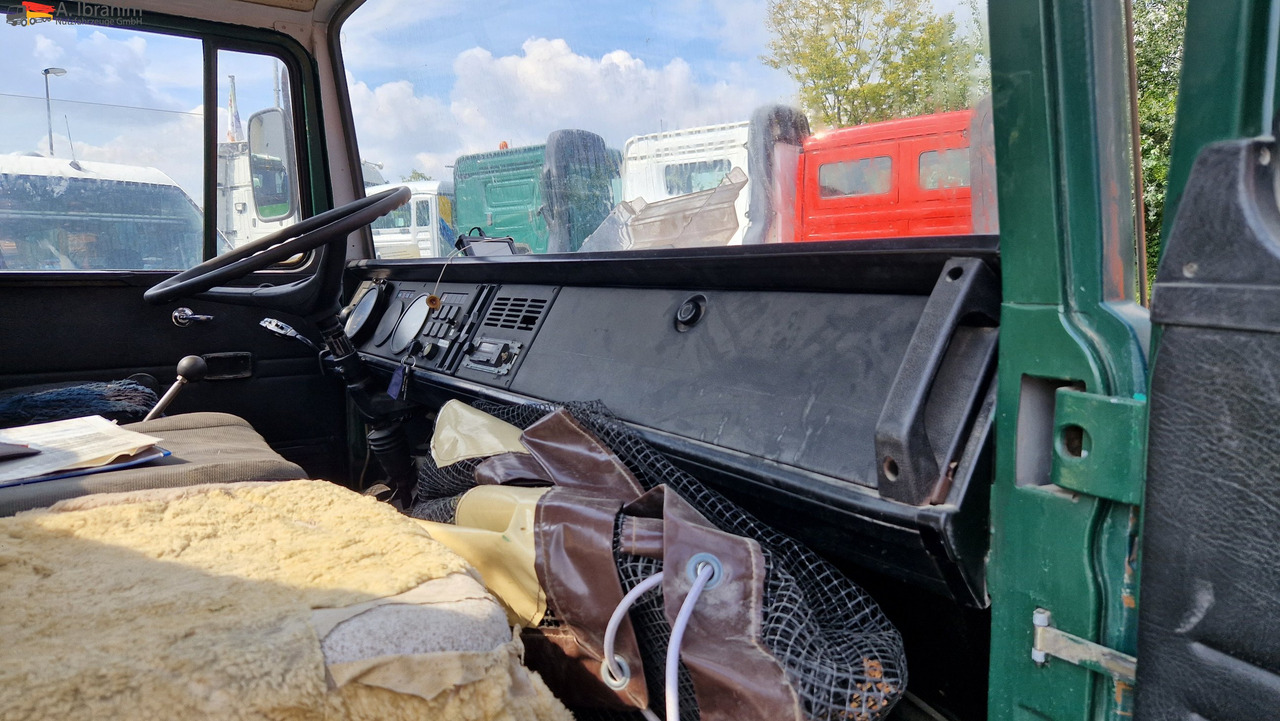 Mercedes-Benz DB 813 Pritsche Kran H- Kennzeichen,Oldtimer ein Stück Geschichte - Transportbil med flak: bild 3 Mercedes-Benz DB 813 Pritsche Kran H- Kennzeichen,Oldtimer ein Stück Geschichte - Transportbil med flak: bild 3