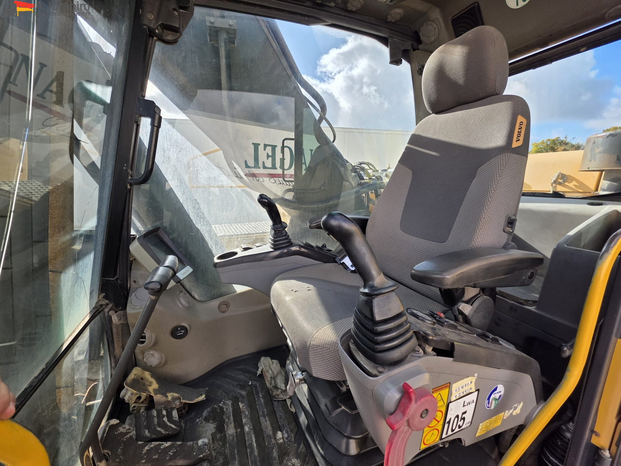 Volvo EC360C Schnellwechsler | Hammerhydraulik | Klima | 40t | 12305 St. - Bandgrävare: bild 3 Volvo EC360C Schnellwechsler | Hammerhydraulik | Klima | 40t | 12305 St. - Bandgrävare: bild 3