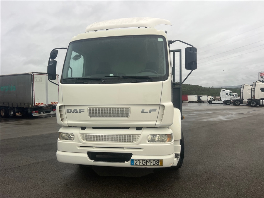 DAF LF 55.220 - Flakbil: bild 2 DAF LF 55.220 - Flakbil: bild 2