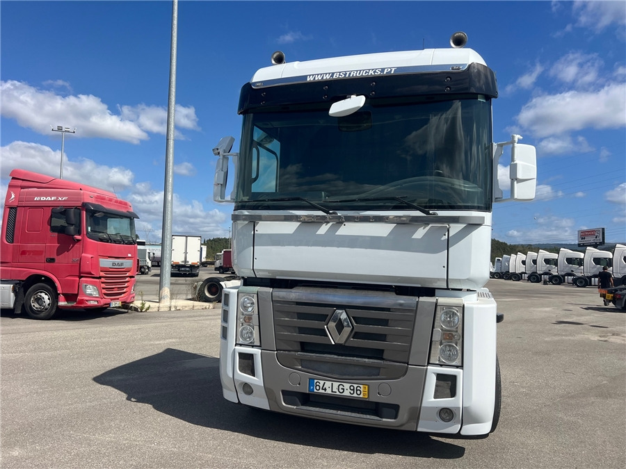 Renault AE 440 - Dragbil: bild 2 Renault AE 440 - Dragbil: bild 2