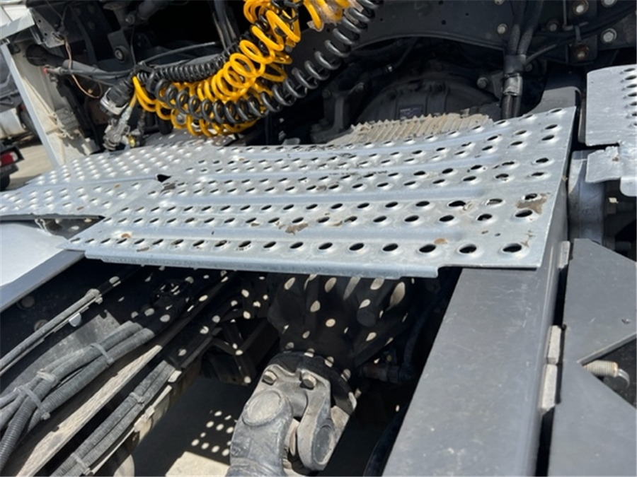 Dragbil Renault AE 480: bild 9