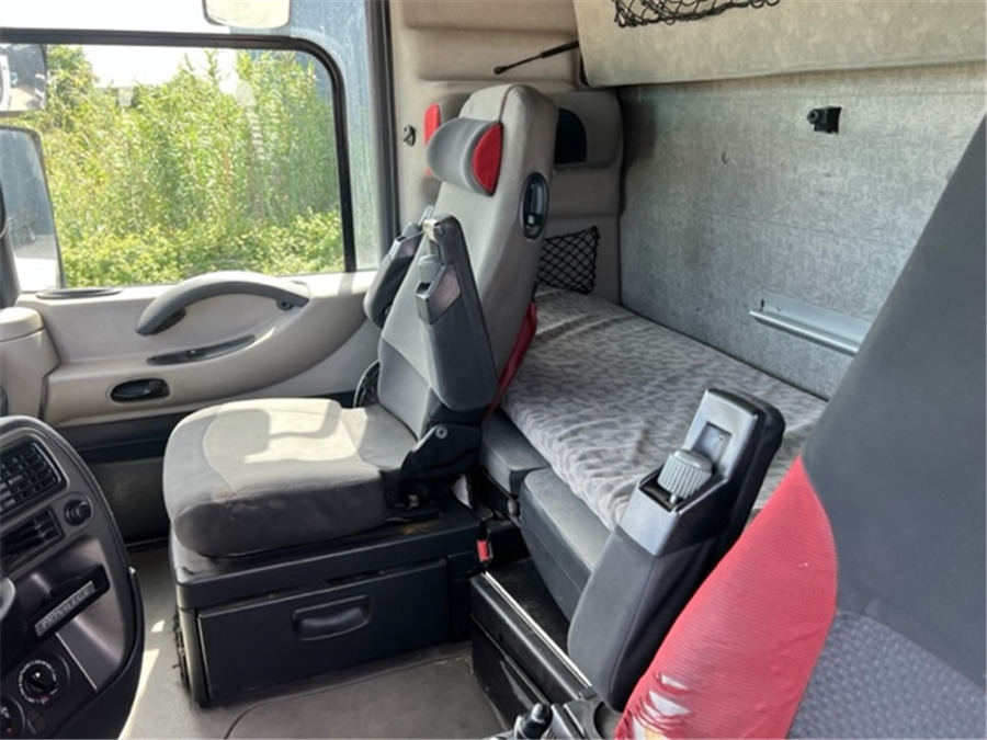 Dragbil Renault AE 480: bild 6