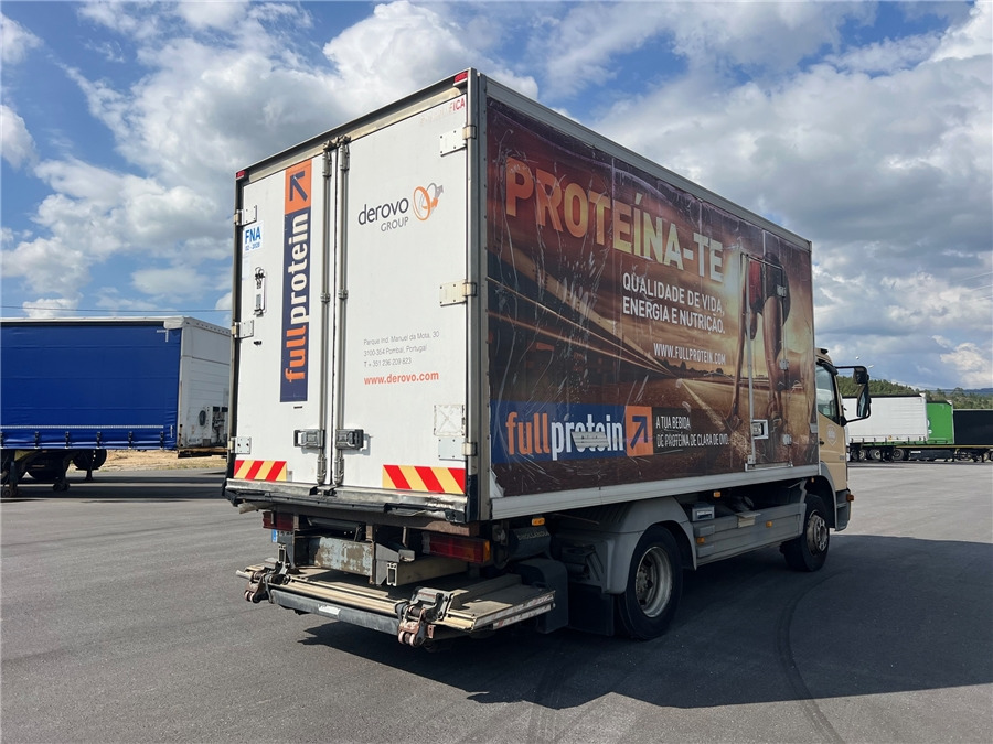 MERCEDES-BENZ 1318 - Kylbil lastbil: bild 4 MERCEDES-BENZ 1318 - Kylbil lastbil: bild 4