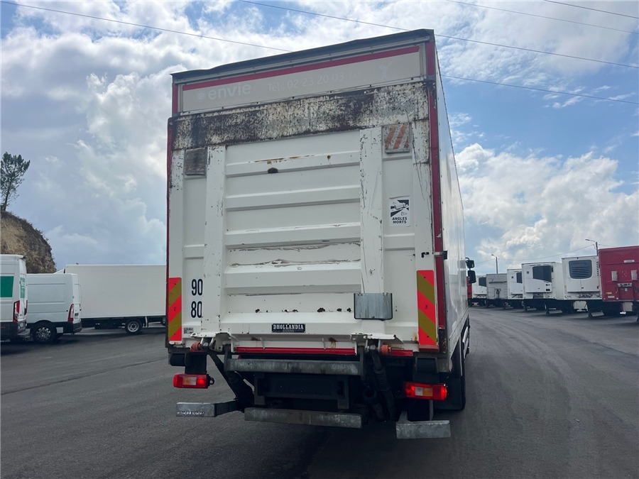 Renault D 19 - Lastbil med skåp: bild 3 Renault D 19 - Lastbil med skåp: bild 3