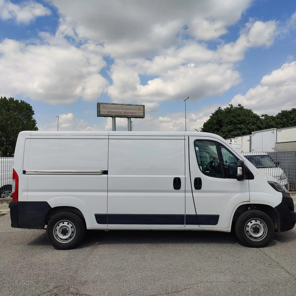 FIAT DUCATO L1H1 140 - Skåpbil: bild 2 FIAT DUCATO L1H1 140 - Skåpbil: bild 2