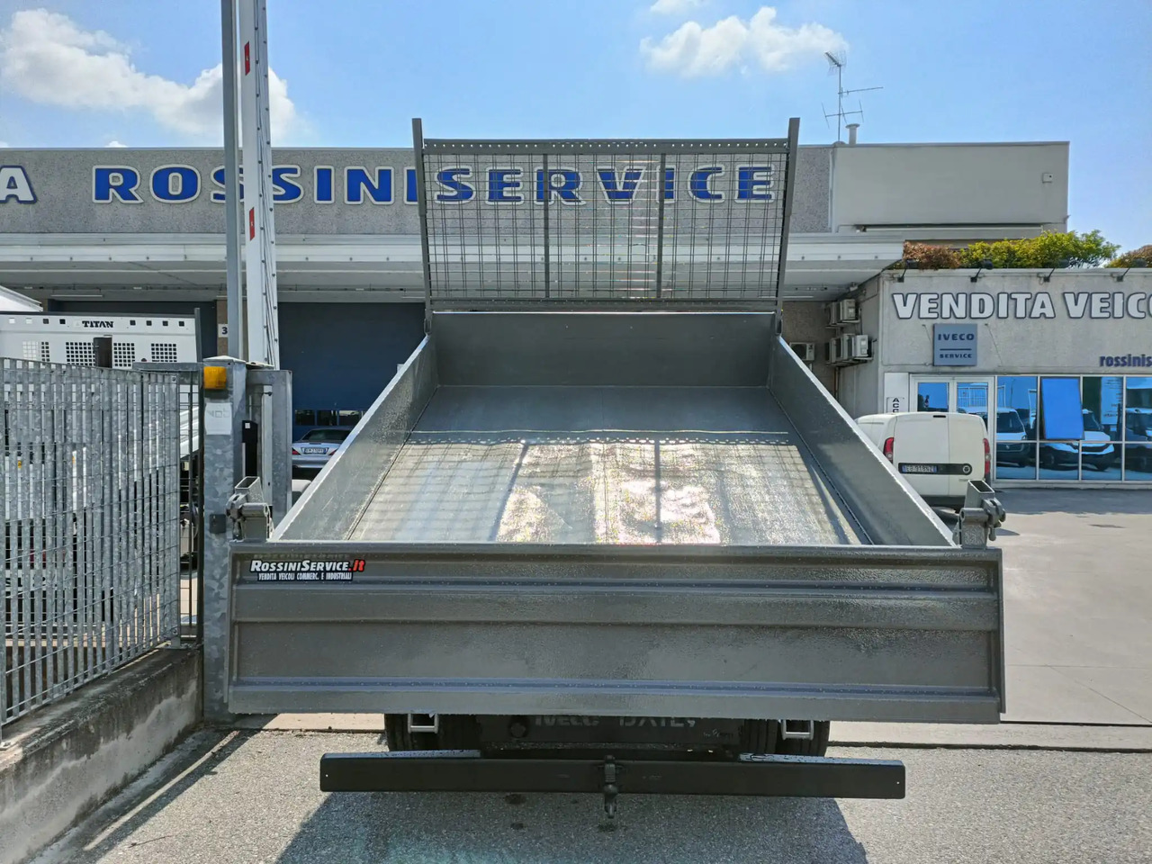 IVECO DAILY 35C12 RIBALTABILE - Transportbil med tippflak: bild 5 IVECO DAILY 35C12 RIBALTABILE - Transportbil med tippflak: bild 5