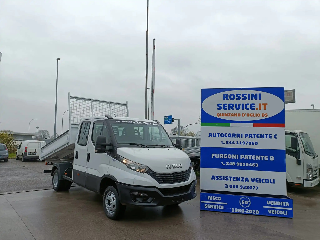 IVECO DAILY 35C14 DOPPIA CABINA RIBALTABILE 2.3 - Transportbil med tippflak: bild 1 IVECO DAILY 35C14 DOPPIA CABINA RIBALTABILE 2.3 - Transportbil med tippflak: bild 1
