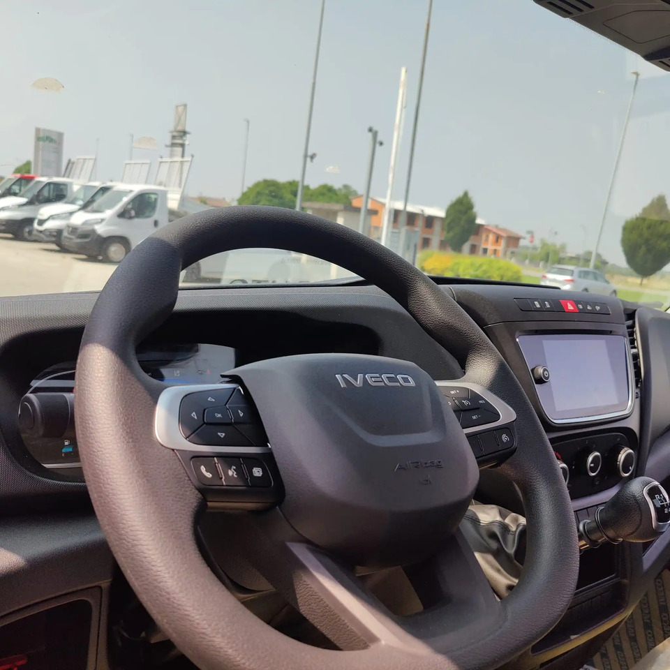 IVECO DAILY 35C16 MOD. 2025 RIBALTABILE TRILATERALE - Transportbil med tippflak: bild 4 IVECO DAILY 35C16 MOD. 2025 RIBALTABILE TRILATERALE - Transportbil med tippflak: bild 4