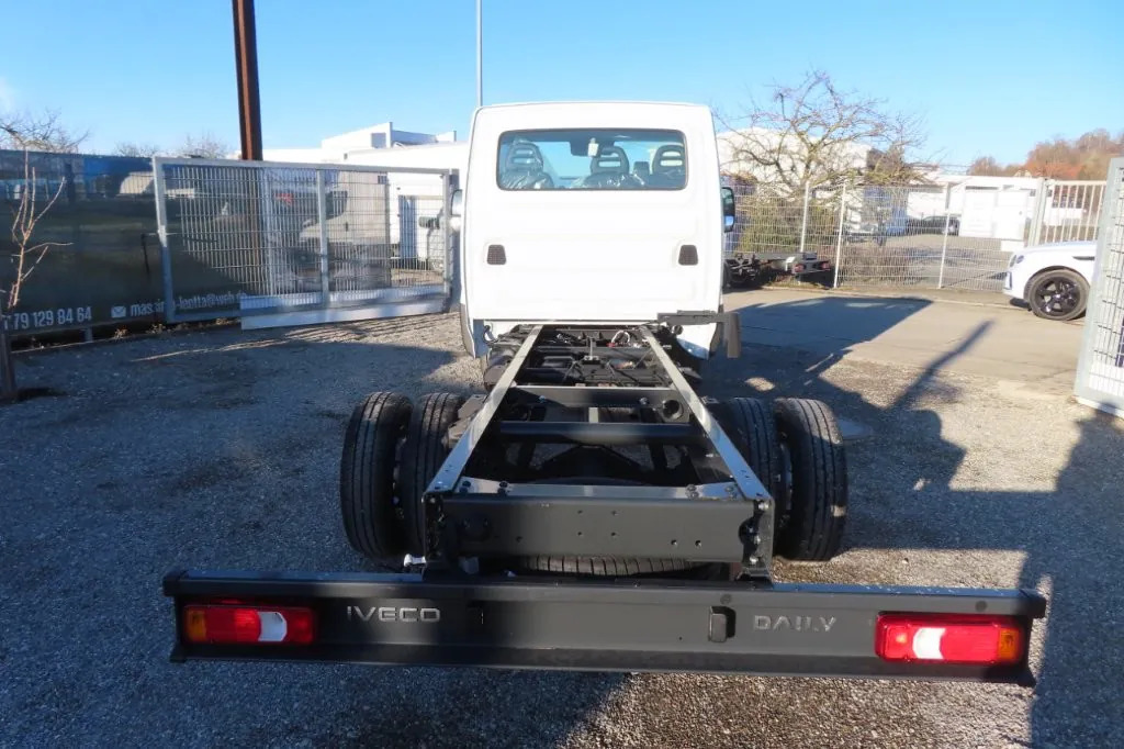 IVECO DAILY 72C18 - Transportbil: bild 2 IVECO DAILY 72C18 - Transportbil: bild 2