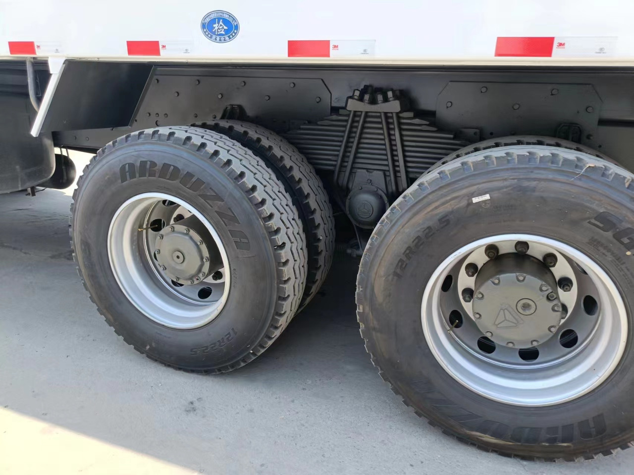 HOWO 371 6X4 - Tippbil lastbil: bild 5 HOWO 371 6X4 - Tippbil lastbil: bild 5