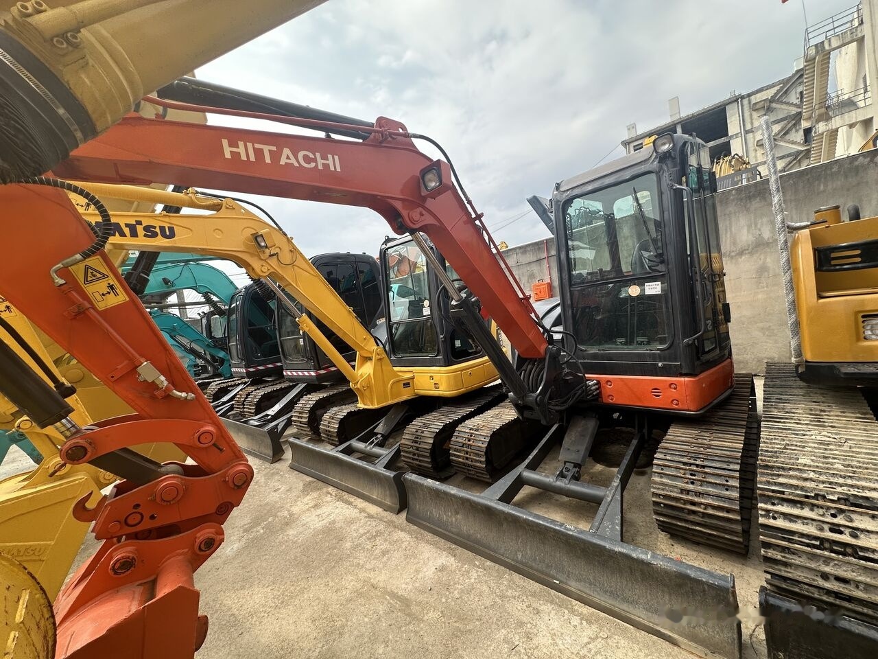 Hitachi ZX50U-2 - Minigrävmaskin: bild 2 Hitachi ZX50U-2 - Minigrävmaskin: bild 2