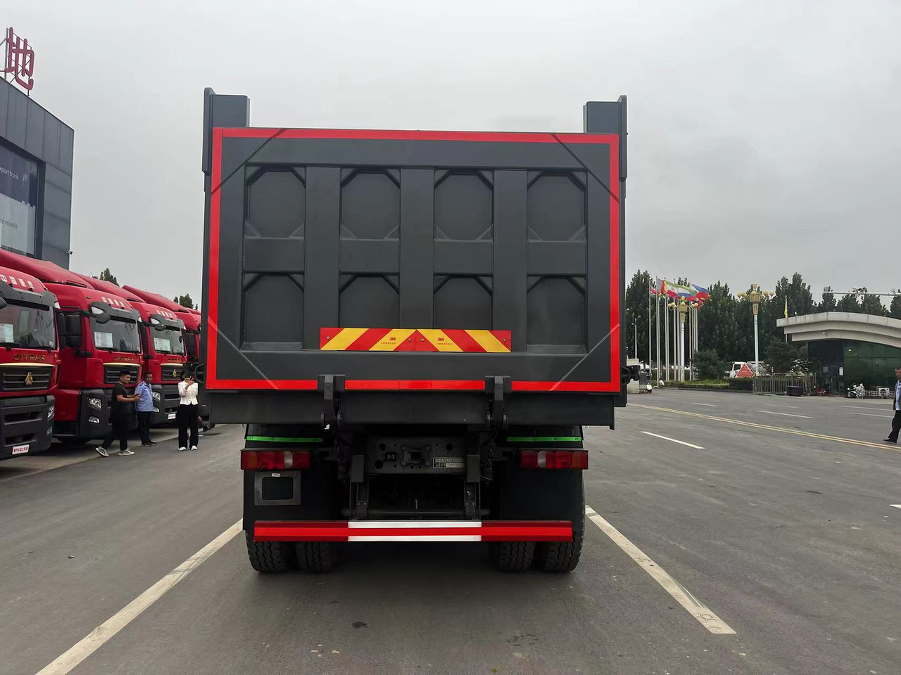 Howo G7W 6X4 Dump Truck - Tippbil lastbil: bild 5 Howo G7W 6X4 Dump Truck - Tippbil lastbil: bild 5