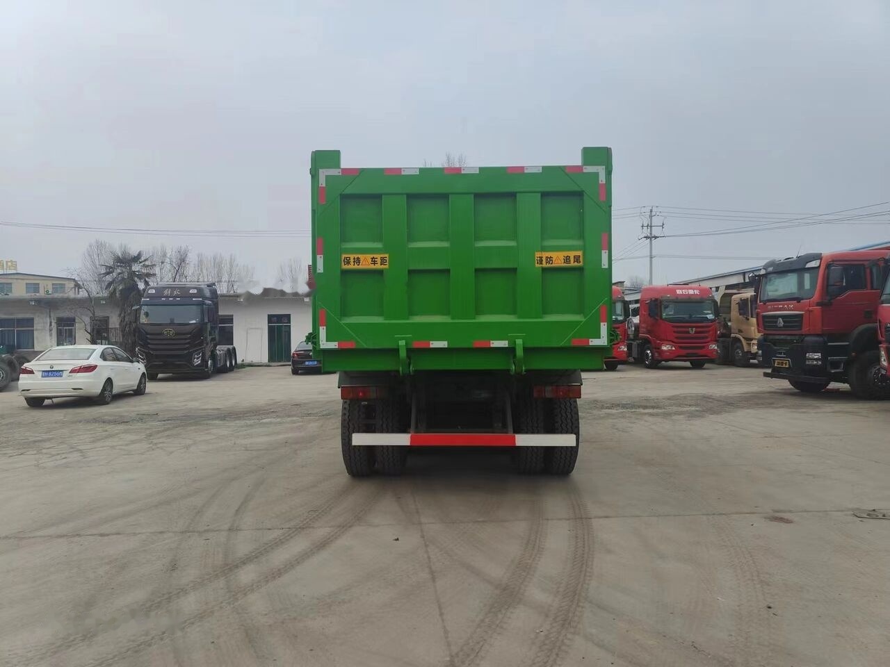 Howo G7W - Tippbil lastbil: bild 3 Howo G7W - Tippbil lastbil: bild 3