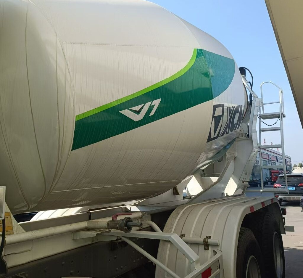 Howo XCMG on chassis - Betongbil: bild 2 Howo XCMG on chassis - Betongbil: bild 2