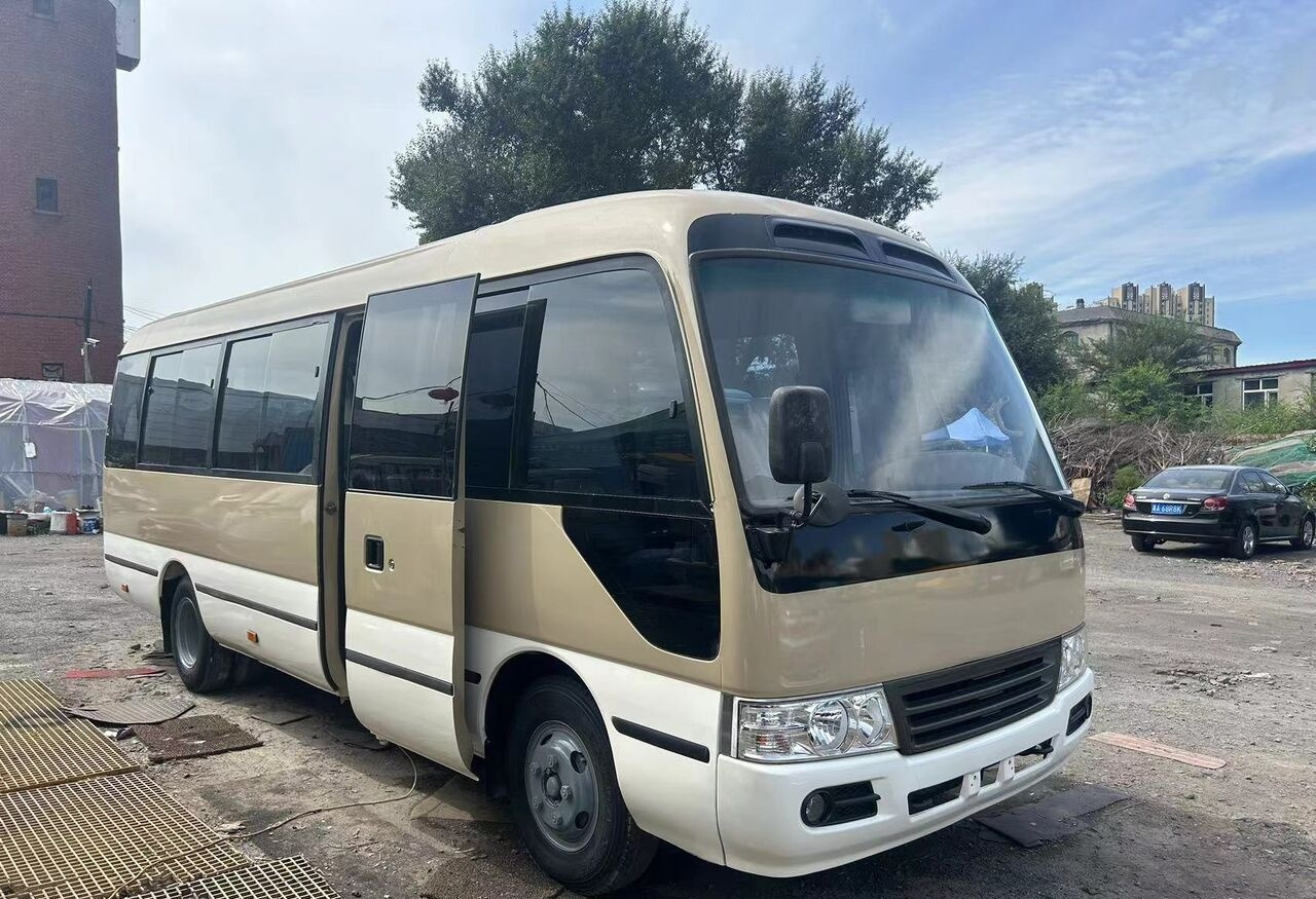 Toyota Coaster 1HZ - Förortsbuss: bild 1 Toyota Coaster 1HZ - Förortsbuss: bild 1