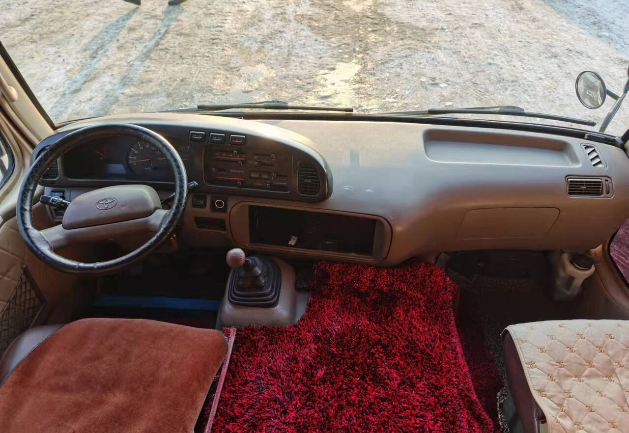 Toyota Coaster - Minibuss, Persontransport: bild 4 Toyota Coaster - Minibuss, Persontransport: bild 4