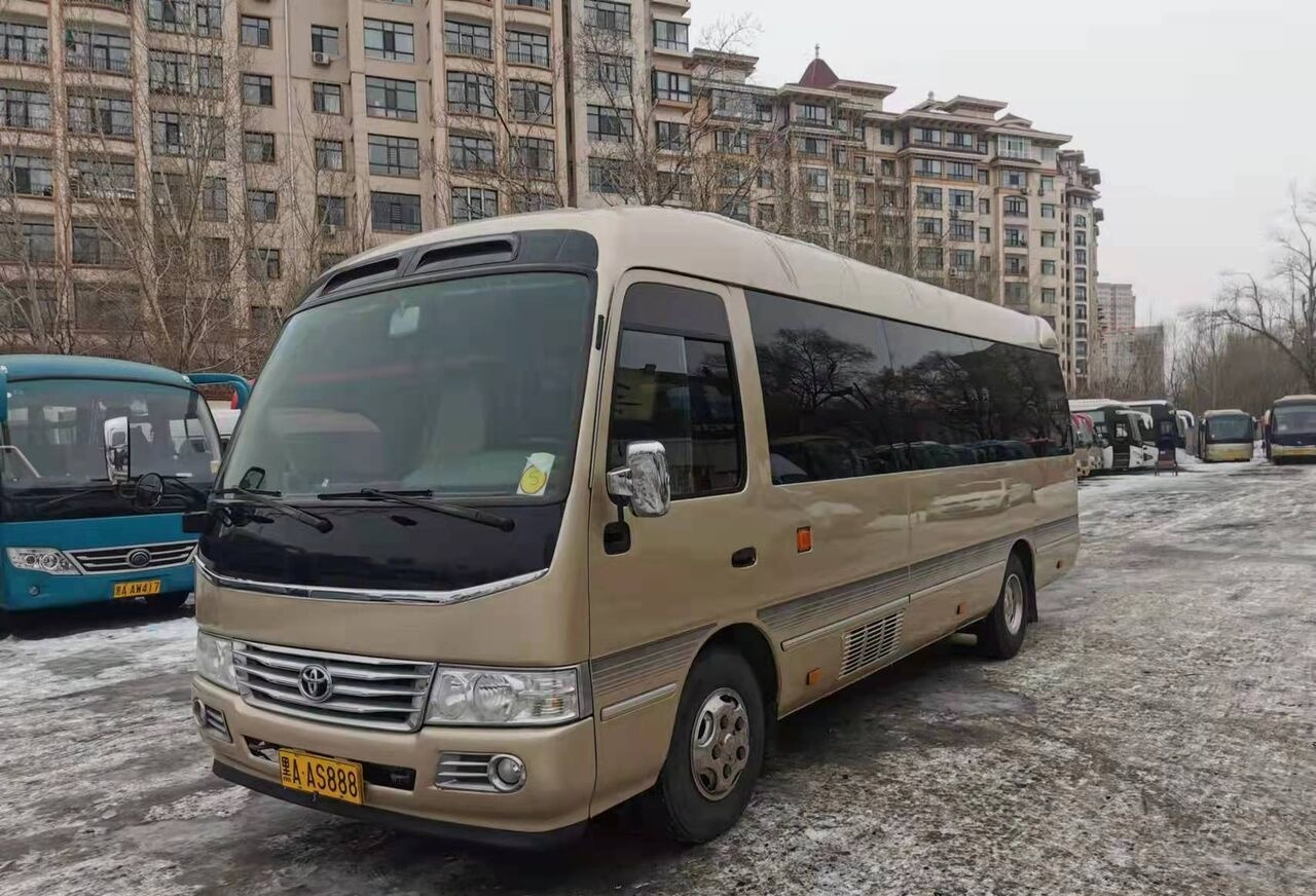 Toyota Coaster - Minibuss, Persontransport: bild 1 Toyota Coaster - Minibuss, Persontransport: bild 1