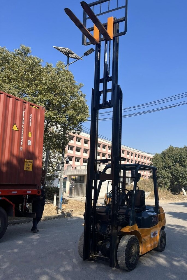 Toyota FD30 - Dieseltruck: bild 2 Toyota FD30 - Dieseltruck: bild 2