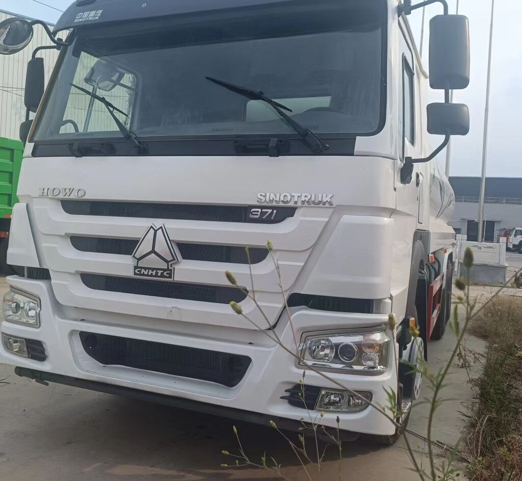 Sinotruk Howo 371 - Utility/ Specialfordon: bild 3 Sinotruk Howo 371 - Utility/ Specialfordon: bild 3