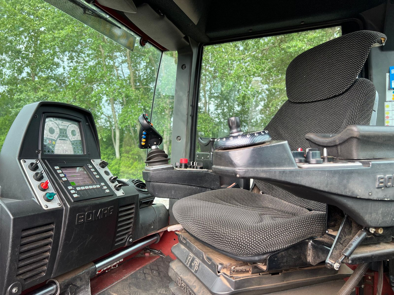 BOMAG BW 154 AP-4 AM mit Splitstreuer - Asfaltvält: bild 5 BOMAG BW 154 AP-4 AM mit Splitstreuer - Asfaltvält: bild 5