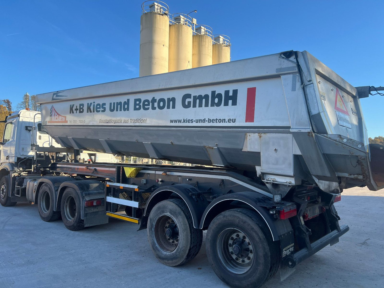Mercedes-Benz 2648 mit Kippauflieger - Dragbil: bild 2 Mercedes-Benz 2648 mit Kippauflieger - Dragbil: bild 2