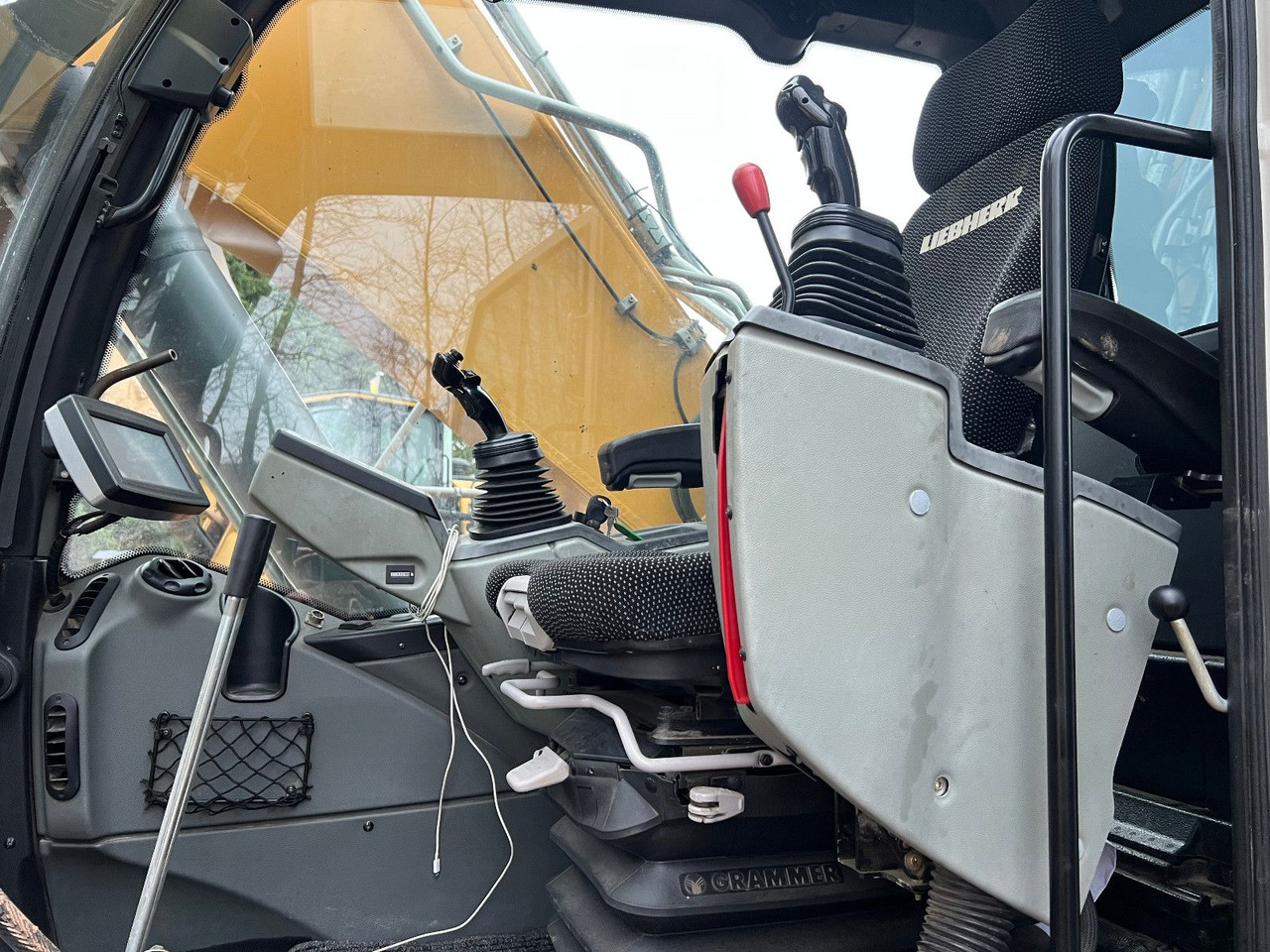 Liebherr R 926 Powertilt - Bandgrävare: bild 3 Liebherr R 926 Powertilt - Bandgrävare: bild 3