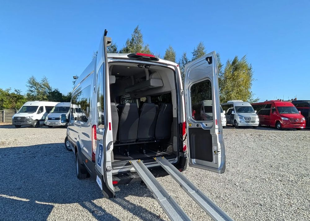 Ny Minibuss, Persontransport Ford Transit: bild 7