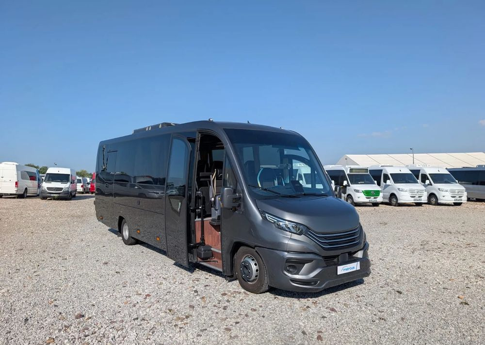 Iveco Daily 70C21 - Minibuss, Persontransport: bild 1 Iveco Daily 70C21 - Minibuss, Persontransport: bild 1