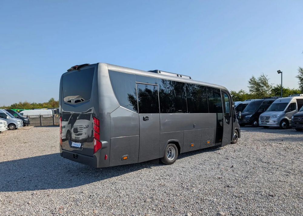 Iveco Daily 70C21 - Minibuss, Persontransport: bild 4 Iveco Daily 70C21 - Minibuss, Persontransport: bild 4