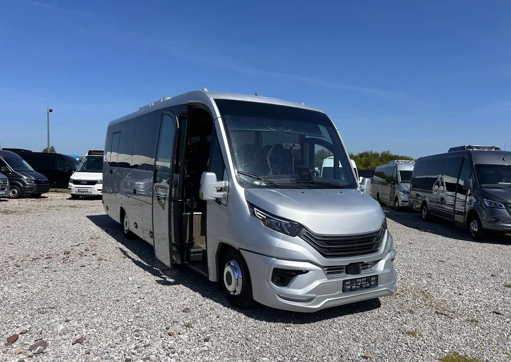 Iveco Daily - Minibuss, Persontransport: bild 1 Iveco Daily - Minibuss, Persontransport: bild 1