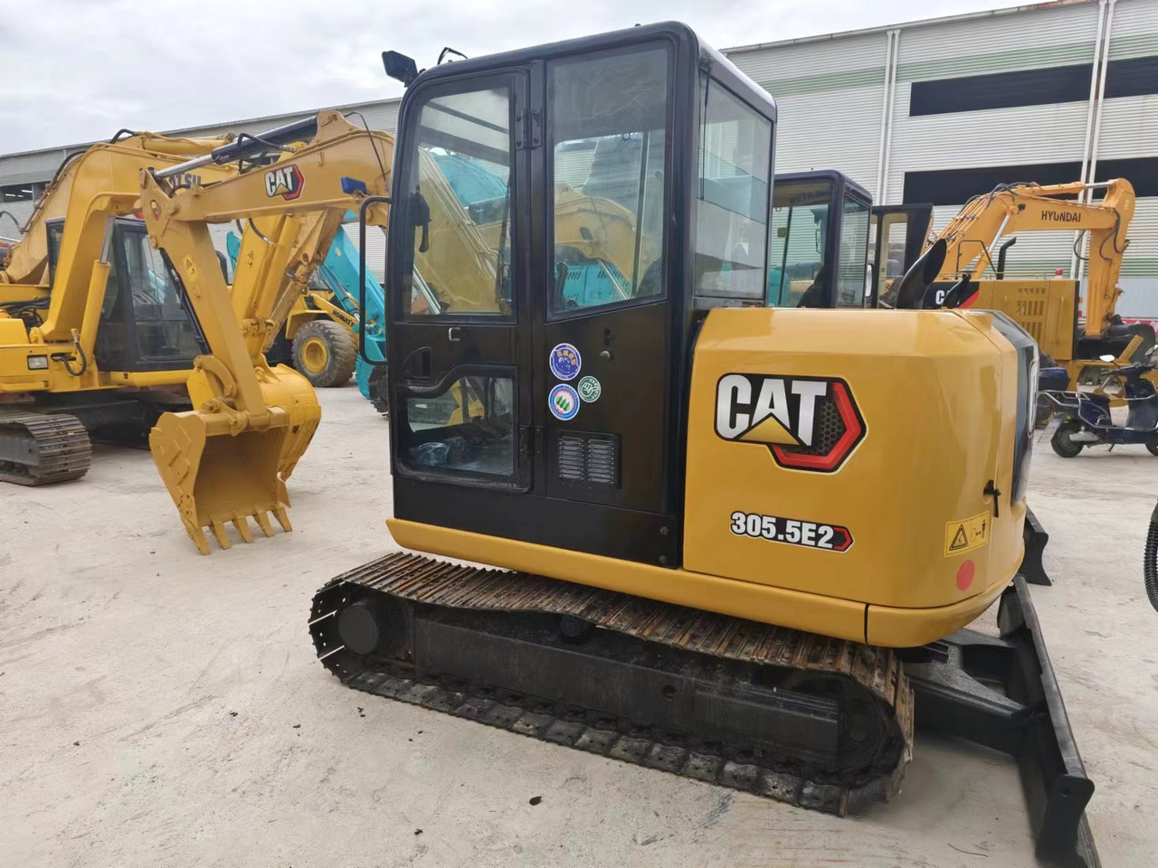 CATERPILLAR 305.5e2 - Bandgrävare: bild 1 CATERPILLAR 305.5e2 - Bandgrävare: bild 1