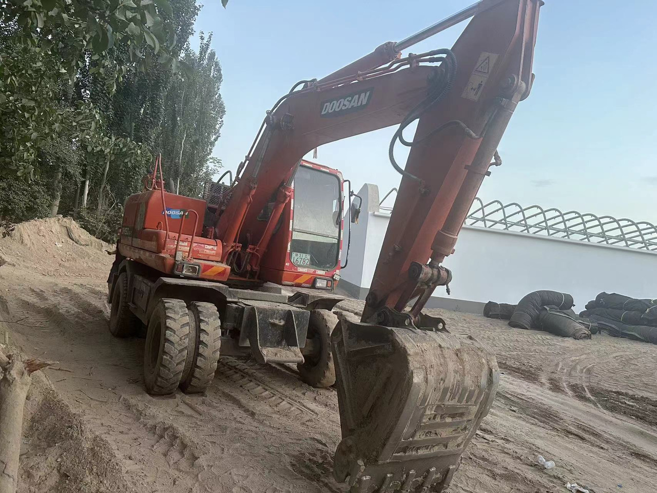 DOOSAN DH150W-7 - Grävmaskin på däck: bild 4 DOOSAN DH150W-7 - Grävmaskin på däck: bild 4