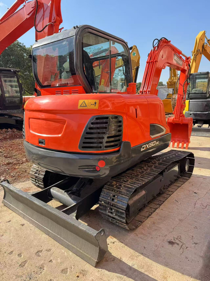DOOSAN DX60-9C - Minigrävmaskin: bild 1 DOOSAN DX60-9C - Minigrävmaskin: bild 1
