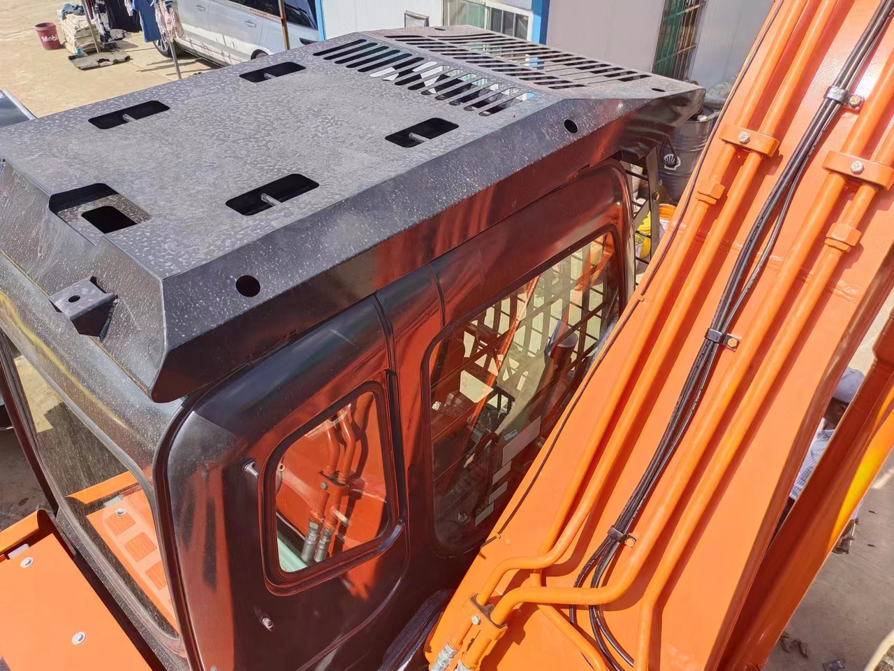 HITACHI ZX200 - Bandgrävare: bild 5 HITACHI ZX200 - Bandgrävare: bild 5