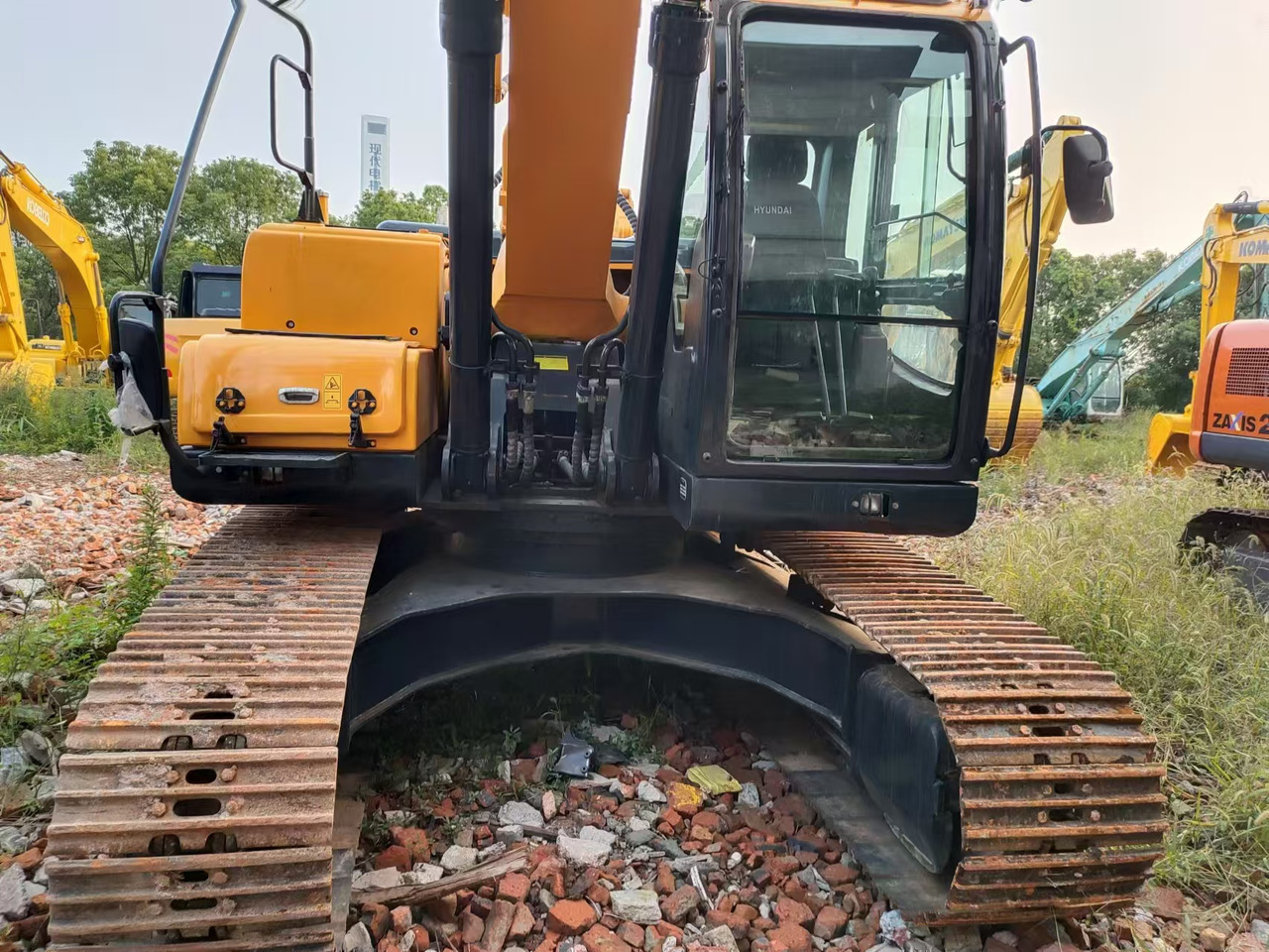 HYUNDAI R220LC-9S - Bandgrävare: bild 4 HYUNDAI R220LC-9S - Bandgrävare: bild 4