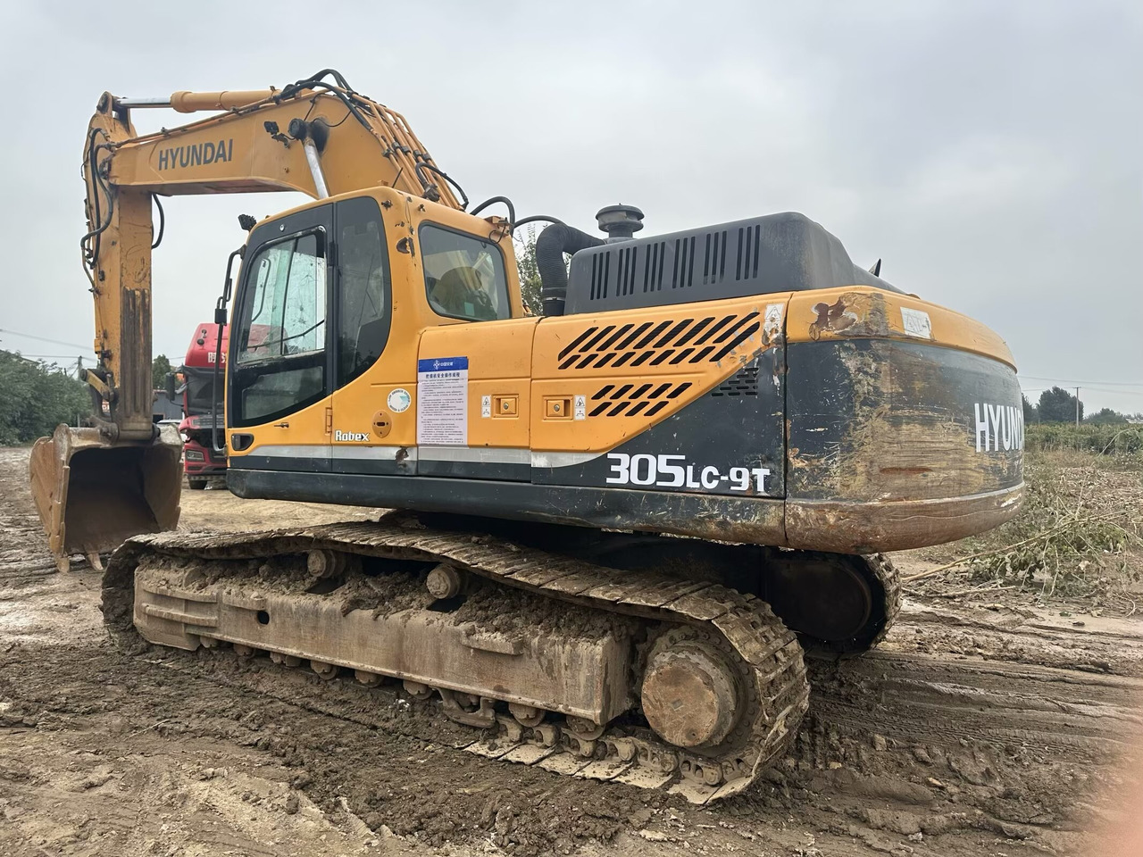 HYUNDAI R305LC-9T - Bandgrävare: bild 1 HYUNDAI R305LC-9T - Bandgrävare: bild 1