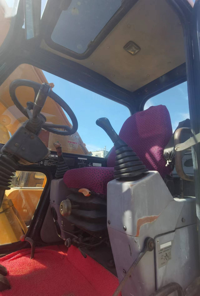 HYUNDAI ROBEX 210W-9 - Grävmaskin på däck: bild 3 HYUNDAI ROBEX 210W-9 - Grävmaskin på däck: bild 3