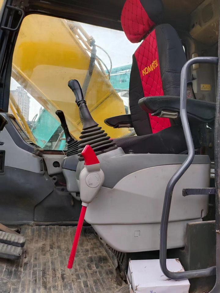 KOMATSU PC200-7 - Bandgrävare: bild 3 KOMATSU PC200-7 - Bandgrävare: bild 3